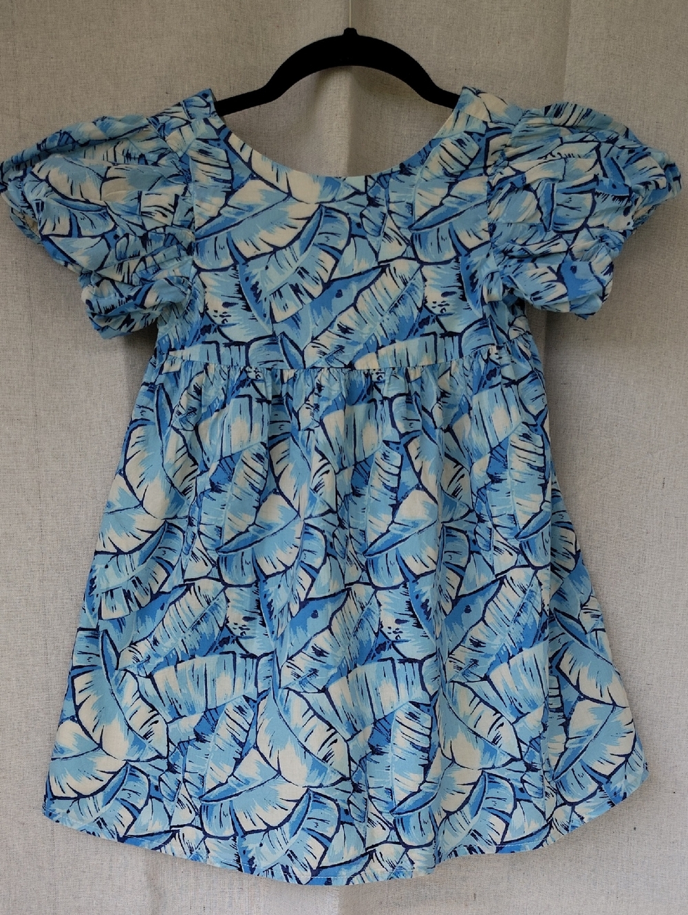 Janie and Jack Blue and White Tropical Leaf Dress With Puff Sleeves